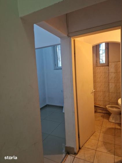 Spațiu comercial, de 190 mp, în Tei