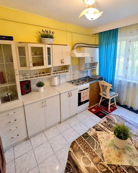 Apartament cu 2 camere decomandat în Radu Negru