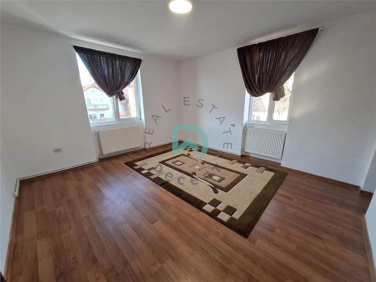 Casă cu Teren 300 Mp în Craiter