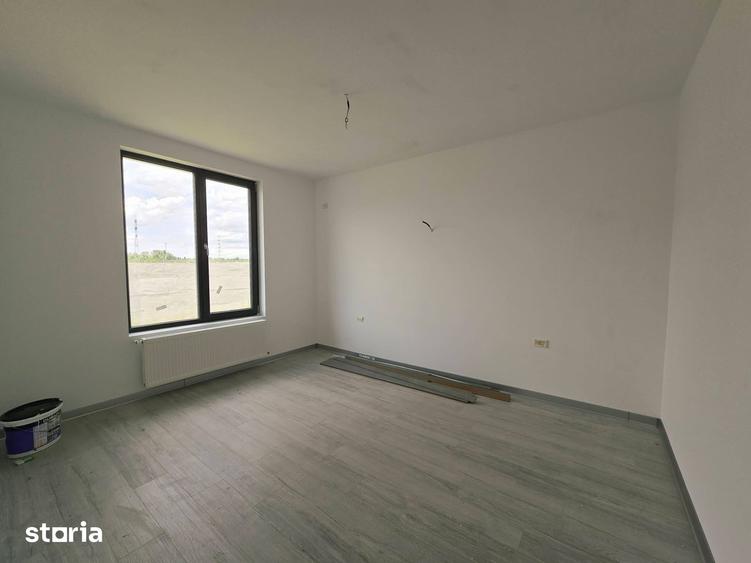 Casa - 444mp teren - 4 camere- cartierul nou -154.990 euro - 5