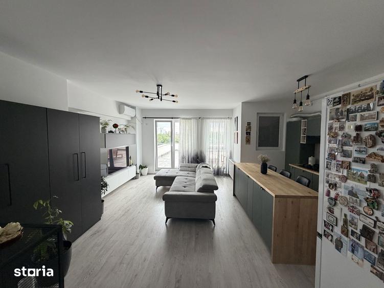 Apartament cu 3 camere, mobilat în Văcăresti