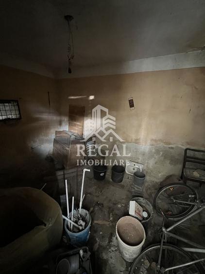 Casă individuală cu 4 camere cu Canalizare în Central