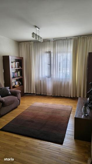 Apartament cu 4 camere decomandat în Giurgiului