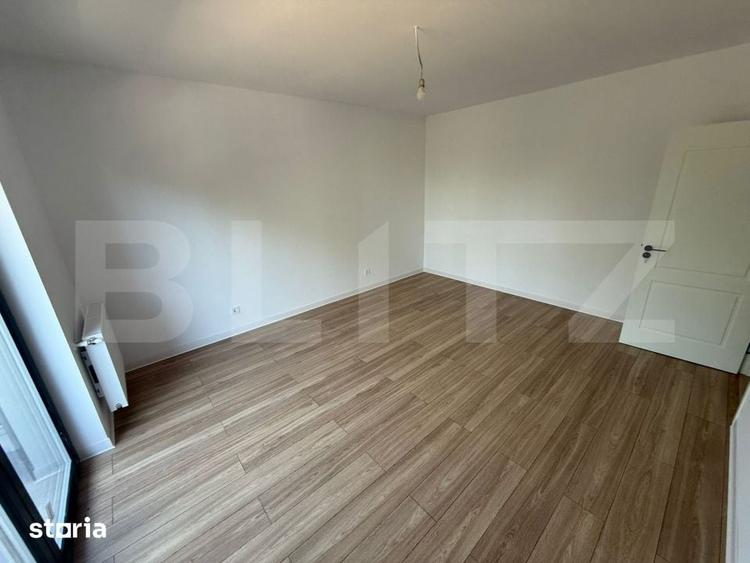 Casă cu 5 camere cu Teren 329 Mp în Cârcea