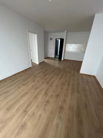 Garsonieră în Broșteni