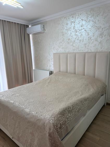 Apartament cu 4 camere decomandat în Drumul Taberei