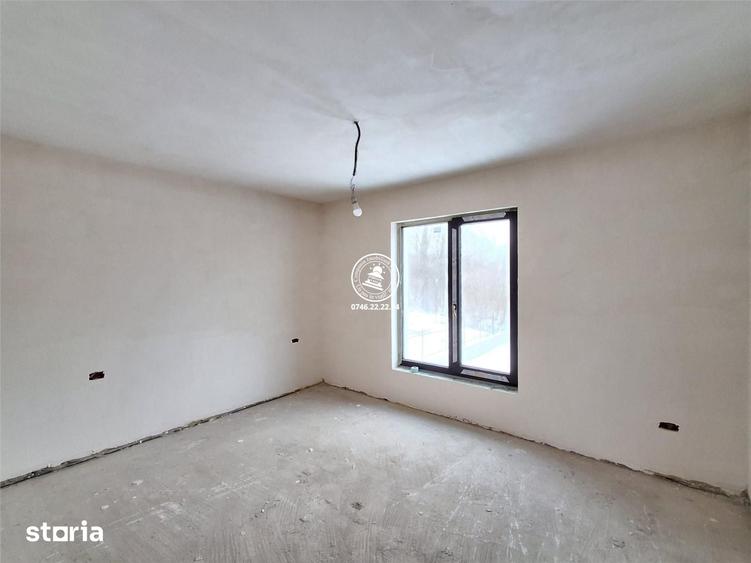 Casă cu 5 camere cu Teren 468 Mp în Popricani