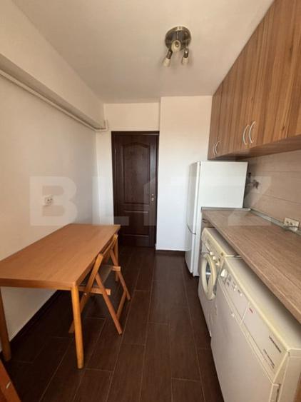 Apartament cu 3 camere decomandat în Gheorghe Doja