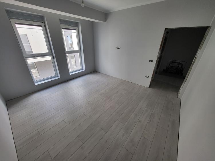 Apartament cu 2 camere decomandat în Giroc