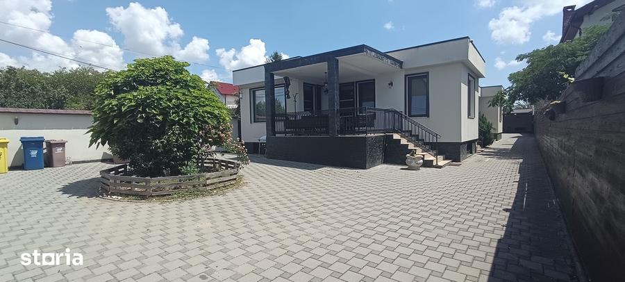 Casă cu 10 camere cu Teren 1274 Mp în Calea București