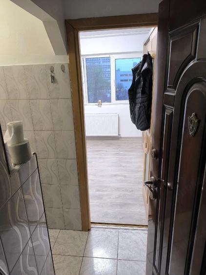 Garsonieră decomandată în UMT