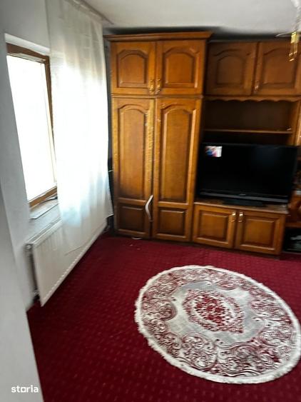 Casă cu 4 camere cu Teren 250 Mp în Călugareni