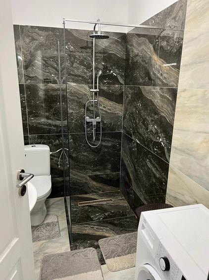 Apartament cu 2 camere decomandat în Jiului