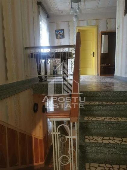 Casă cu 5 camere cu Teren 1571 Mp în Bucovăț (Remetea Mare)