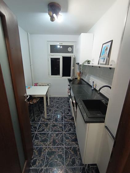 Apartament cu 2 camere semidecomandat în Baba Novac