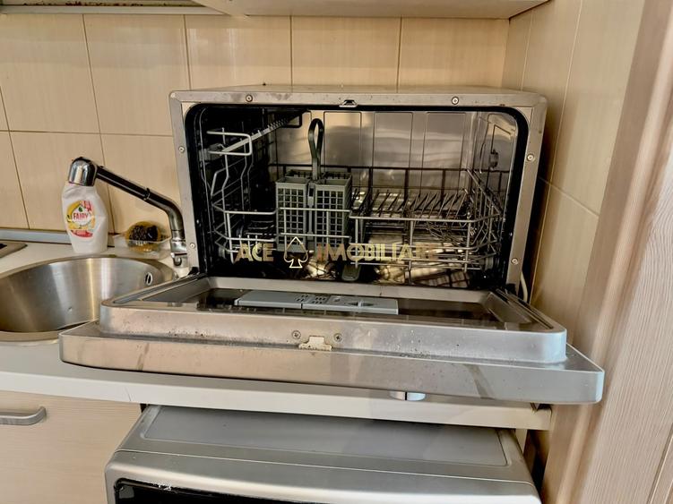 Apartament cu 2 camere semidecomandat, mobilat în Vitan-Bârzești