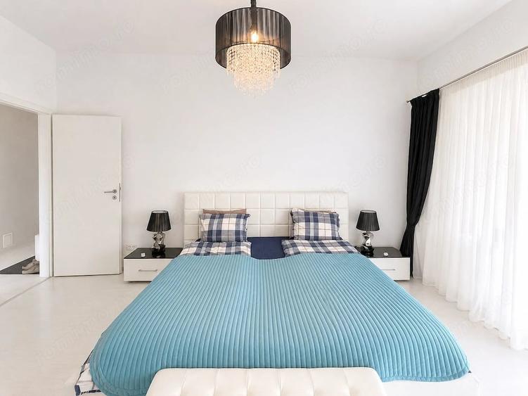 Apartament cu 3 camere decomandat în Lipovei