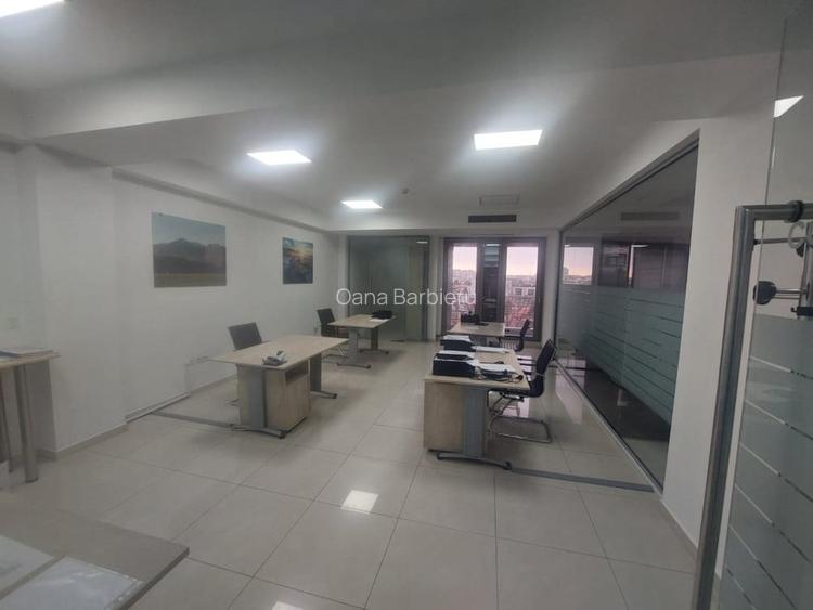 Centru - Bd. Mamaia , spatiu IDEAL BIROURI in cladire reprezentativa , 154 mp.