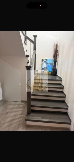 Duplex cu 4 camere cu Canalizare în Dumbrăvița