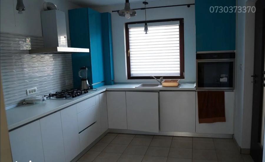 Casă cu 4 camere în Dumbrăvița