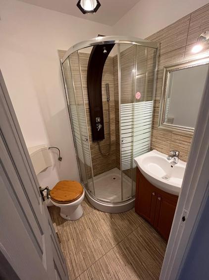 Apartament cu 3 camere decomandat în Aviației