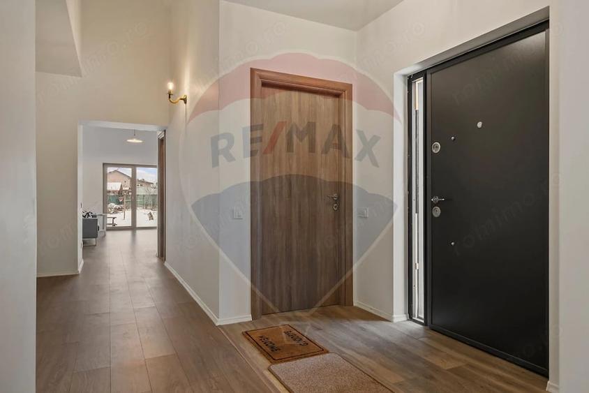 Casă cu 4 camere cu Teren 952 Mp în Moara Vlăsiei
