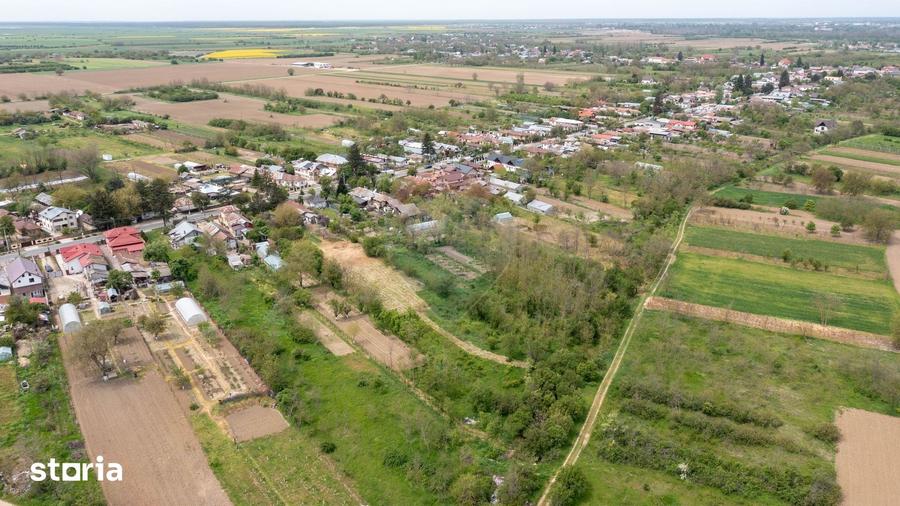 Teren de 6000 mp, în Stănești