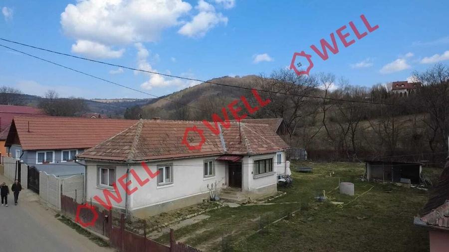 Casă cu 4 camere cu Teren 937 Mp în Vâlcele