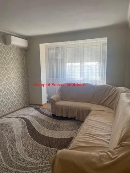 Apartament cu 3 camere în Drumul Taberei