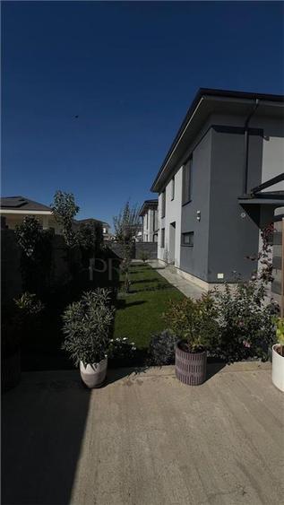 Casă individuală cu 5 camere cu Teren 352 Mp în Chișoda