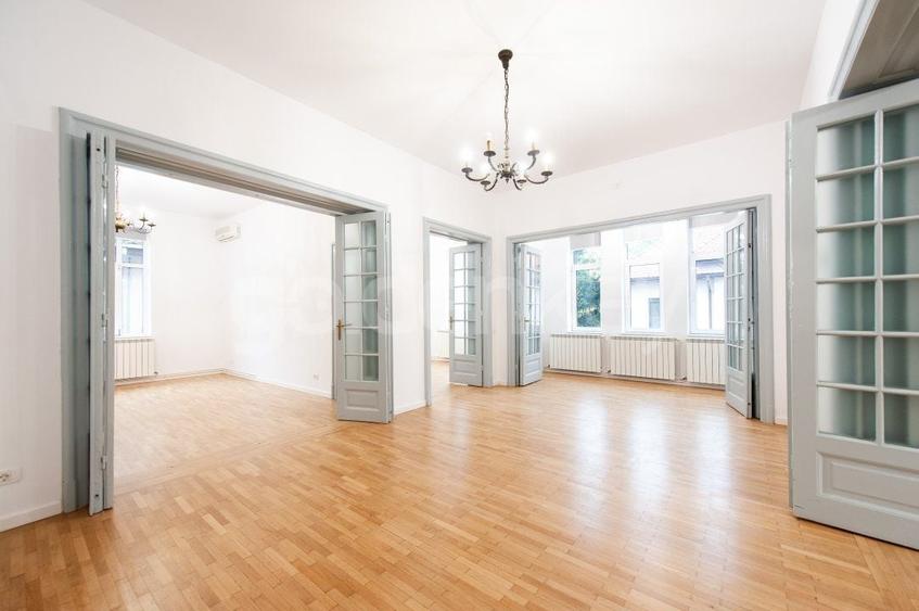 Apartament cu 3 camere decomandat în Kiseleff