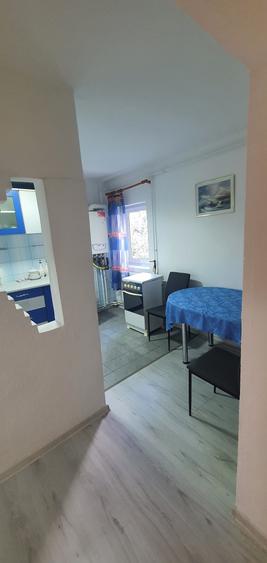 Apartament cu 2 camere decomandat în Exterior Vest
