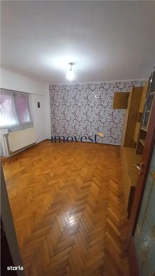 De inchiriat: Apartament cu 3 camere in zona Micro 16 - 2