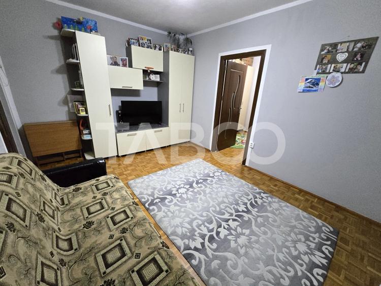 Apartament cu 2 camere nedecomandat, mobilat în Mihai Viteazul
