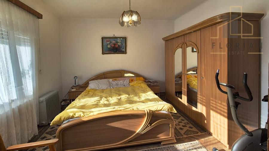 Casă cu 3 camere cu Canalizare în Central