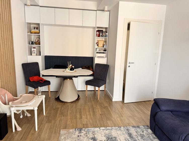 Apartament cu 3 camere decomandat în Crețuleasca