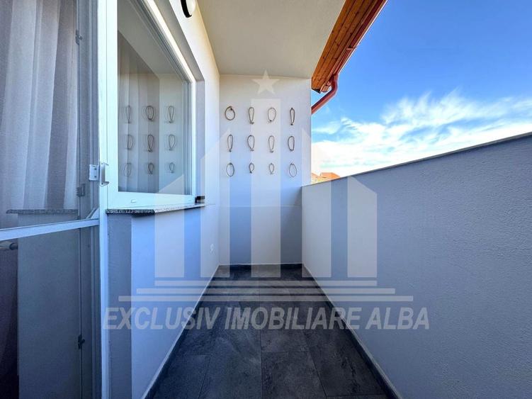 Apartament cu 3 camere decomandat, mobilat în Caroline Apulum
