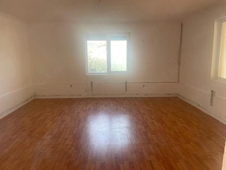 Casă cu 3 camere cu Teren 1400 Mp în Arcalia