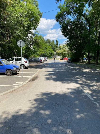 Garsonieră decomandată în Drumul Taberei