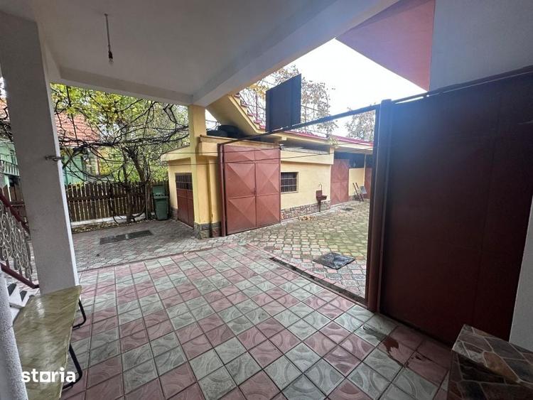Apartament cu 3 camere în Florilor