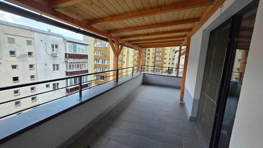 Apartament cu 2 camere semidecomandat în Chinteni