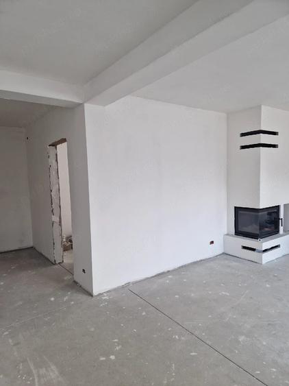 Casă cu 5 camere cu Teren 220 Mp în Pantelimon