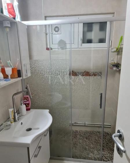 Apartament cu 4 camere decomandat în Gheorgheni