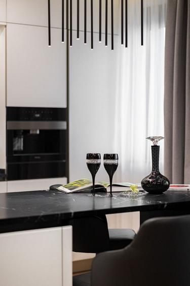 Apartament cu 4 camere decomandat, mobilat în Primăverii