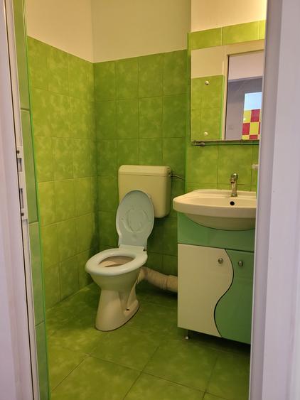 Apartament cu 3 camere decomandat în CET