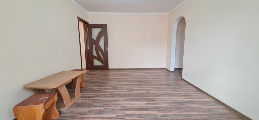 Apartament cu 2 camere semidecomandat în Tractorul — fotografia 1