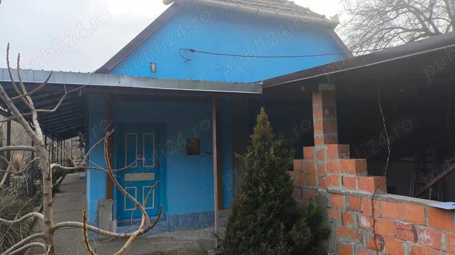 Casă cu 4 camere cu Teren 662 Mp în Periam