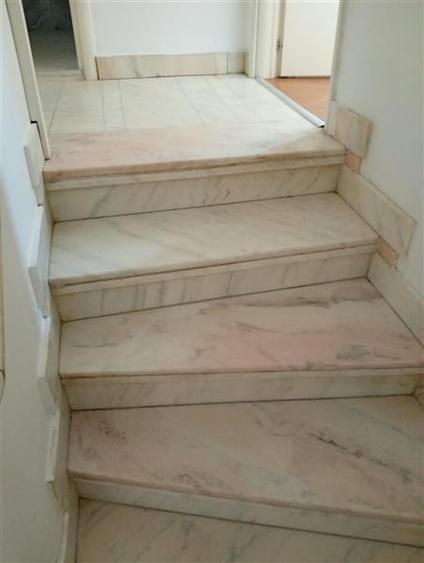 Casă cu 5 camere cu Teren 275 Mp în Tineretului