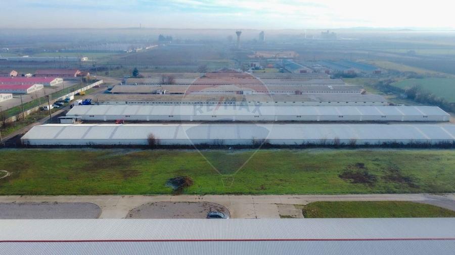 Spațiu industrial, de 5,050 mp, în Palota
