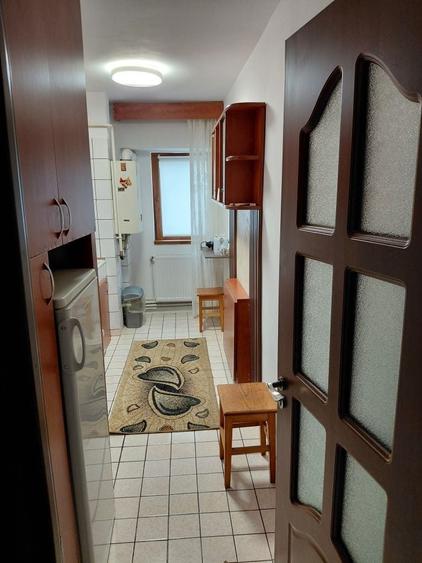 Apartament cu 2 camere decomandat în Lacu